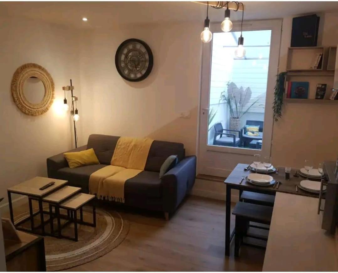 Le Petit Poitevin -Hyper Centre - Wi-Fi- Netflix Gratuit Apartment นีออร์ ภายนอก รูปภาพ