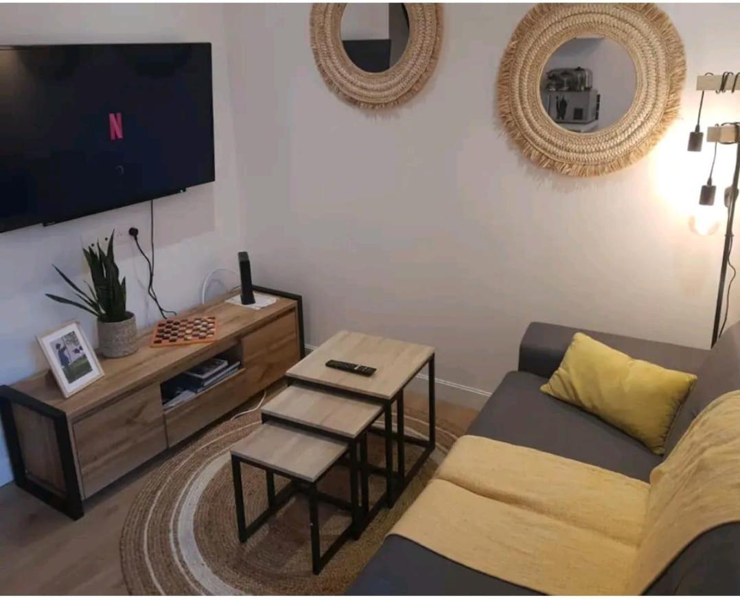 Le Petit Poitevin -Hyper Centre - Wi-Fi- Netflix Gratuit Apartment นีออร์ ภายนอก รูปภาพ
