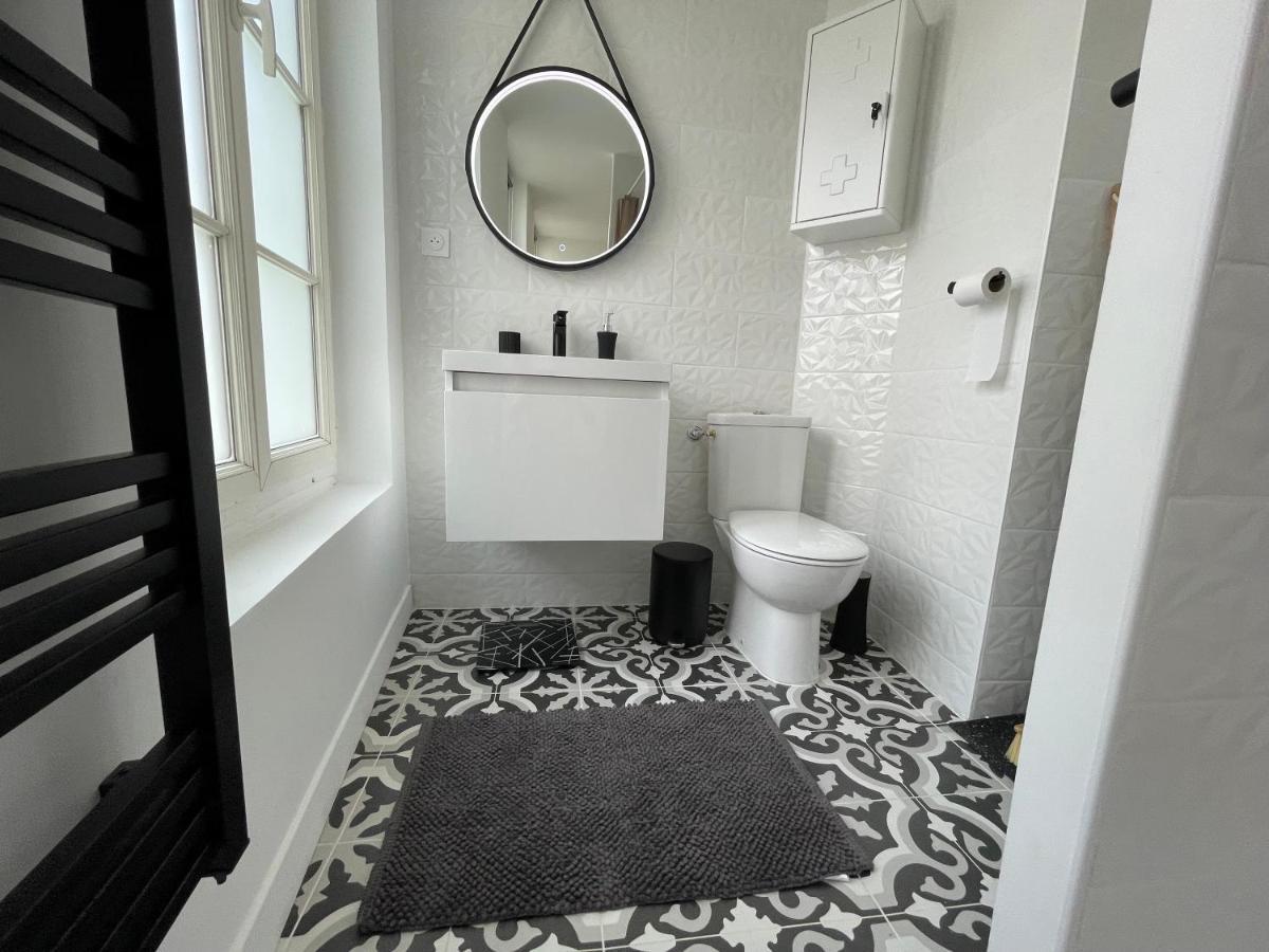 Le Petit Poitevin -Hyper Centre - Wi-Fi- Netflix Gratuit Apartment นีออร์ ภายนอก รูปภาพ